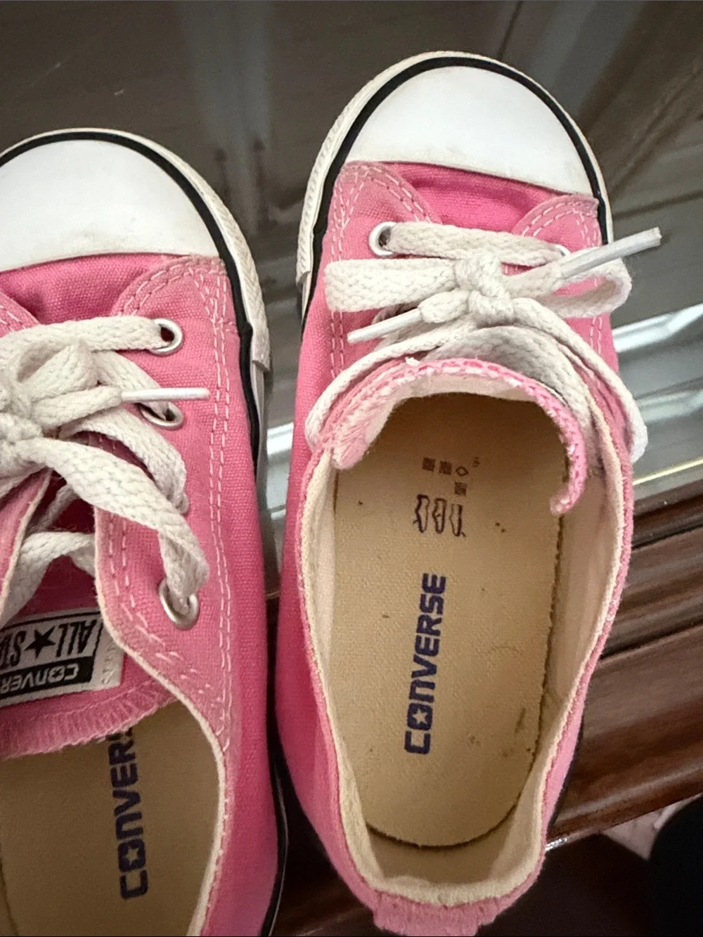 Converse classic low
